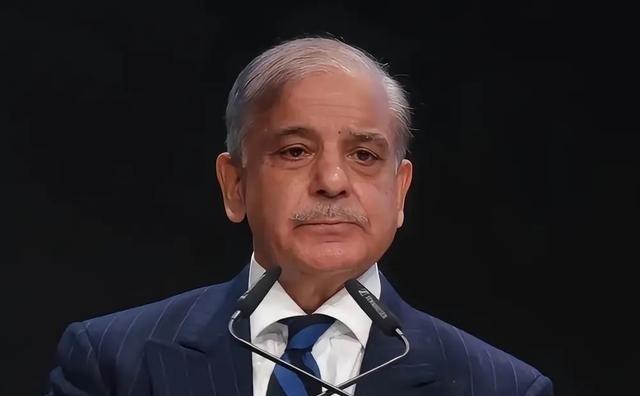 美国彻底懵了！巴基斯坦180度大反转，太敢了！谁也没想到，巴基斯坦翻脸比翻书还快