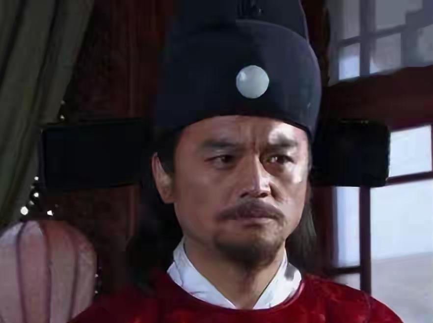 宰相邀朱元璋家中喝酒，朱元璋走到半路，突然下令：抄斩全家
 
洪武十三年正月，金