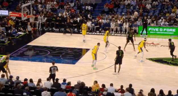 逐帧拆解：爆砍42分创生涯新高，墨菲进攻细节解析图1普尔挡拆回给外弹的奎因，奎因