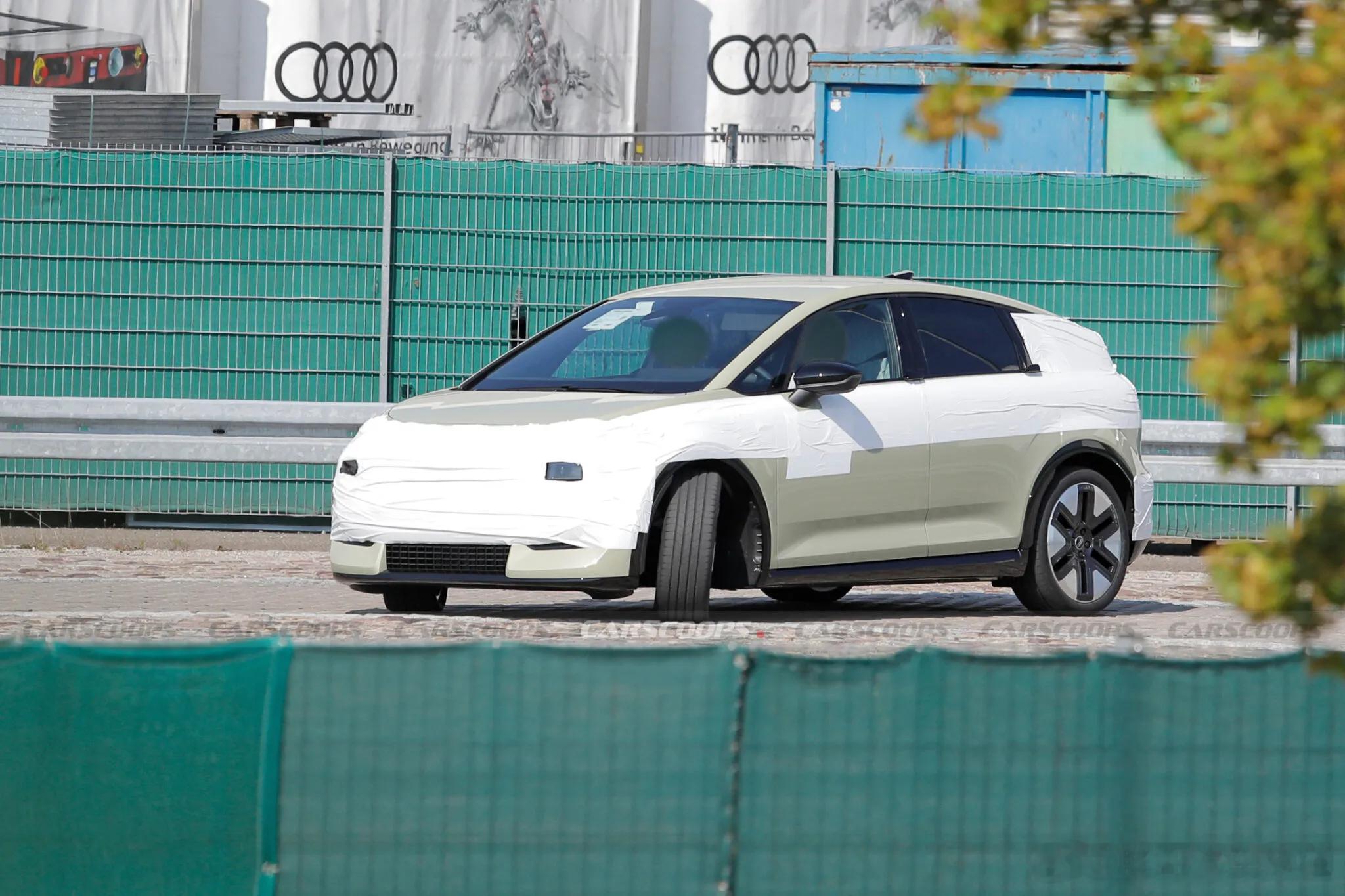胖哥汽车频道 全新奥迪A2 e-tron轻伪装谍照曝光，预计将于今年秋季首发。新