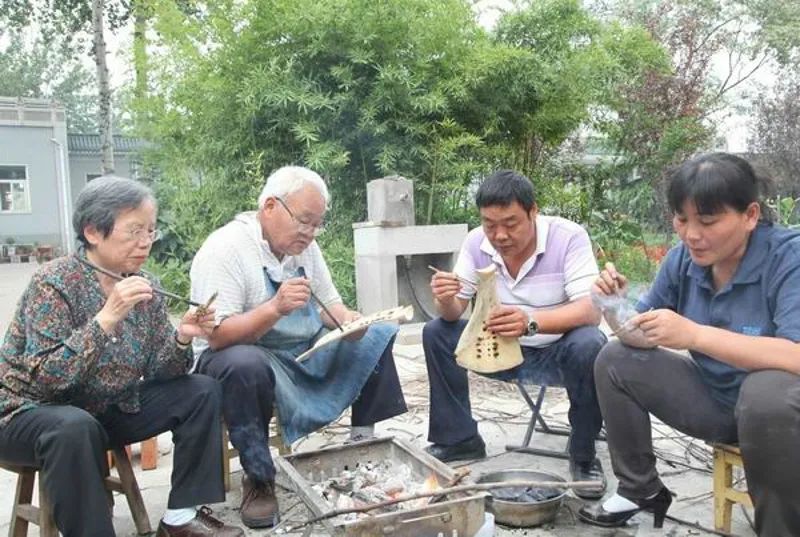 女学者从一个字推理出未发现的文物巧了，今天下午查建国以后出土了多少甲骨，看到小屯