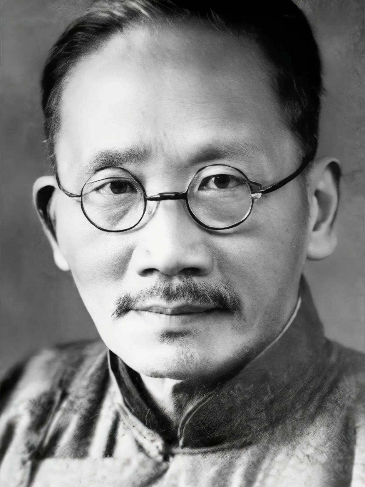 读书笔记：研读《毛泽东年谱》——问与答
问：毛主席称谁为“学界泰斗，人世楷模”？