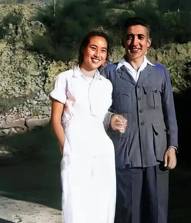 1949年，27岁的毛岸英邀请一女子跳舞，她并没有起身，没想到女子对毛岸英说了一