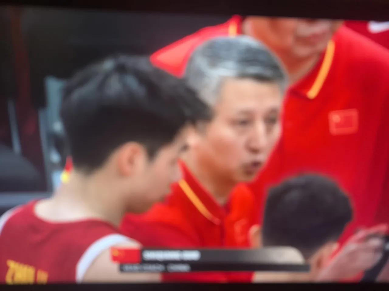 恭喜恭喜！
男篮终于赶上男足了！
不得不佩服！