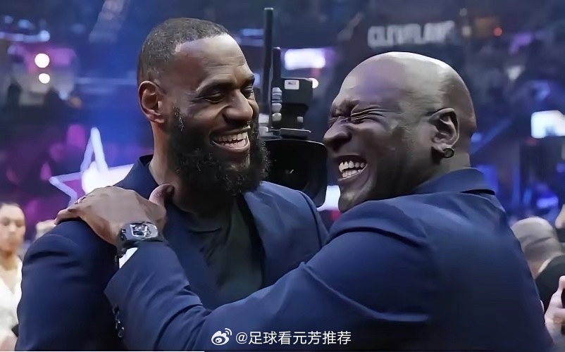 詹姆斯该汗颜了。迈克尔-乔丹在CBS采访中谈及GOAT之争，他说：“对我而言，G