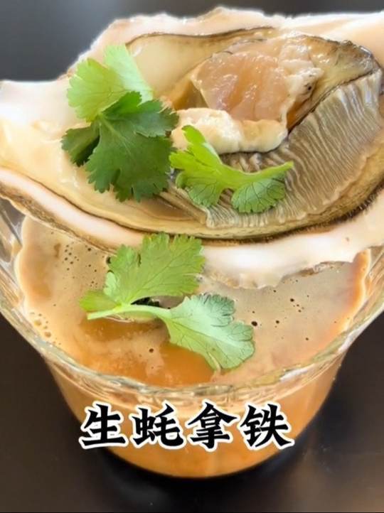 今天立秋啦！抽1位铁粉送上9.9元的现金红包，请你喝立秋的第一杯奶茶！点赞就可！
