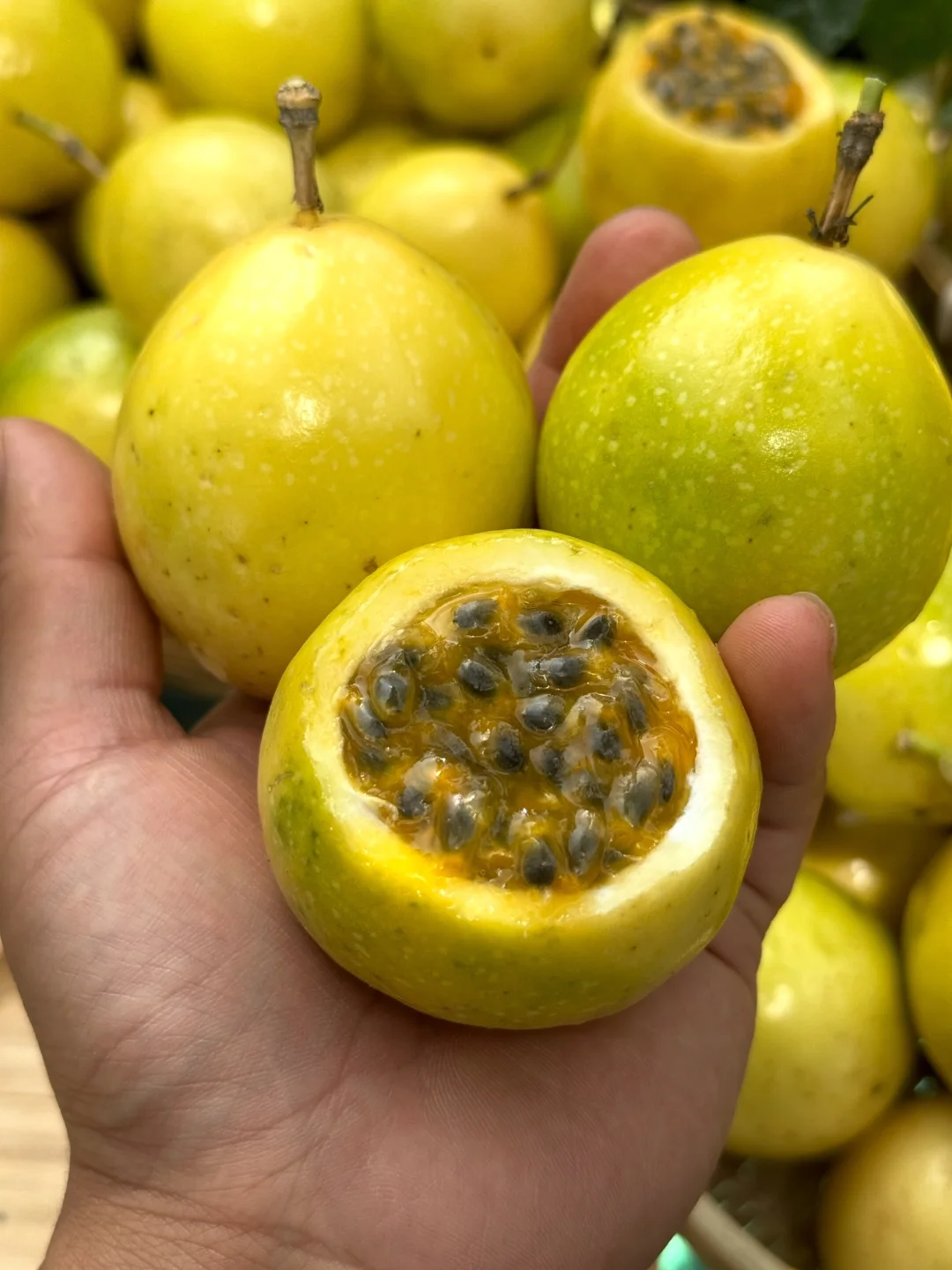 不用搭配蜂蜜，这就空口吃，富含浓浓的维C！