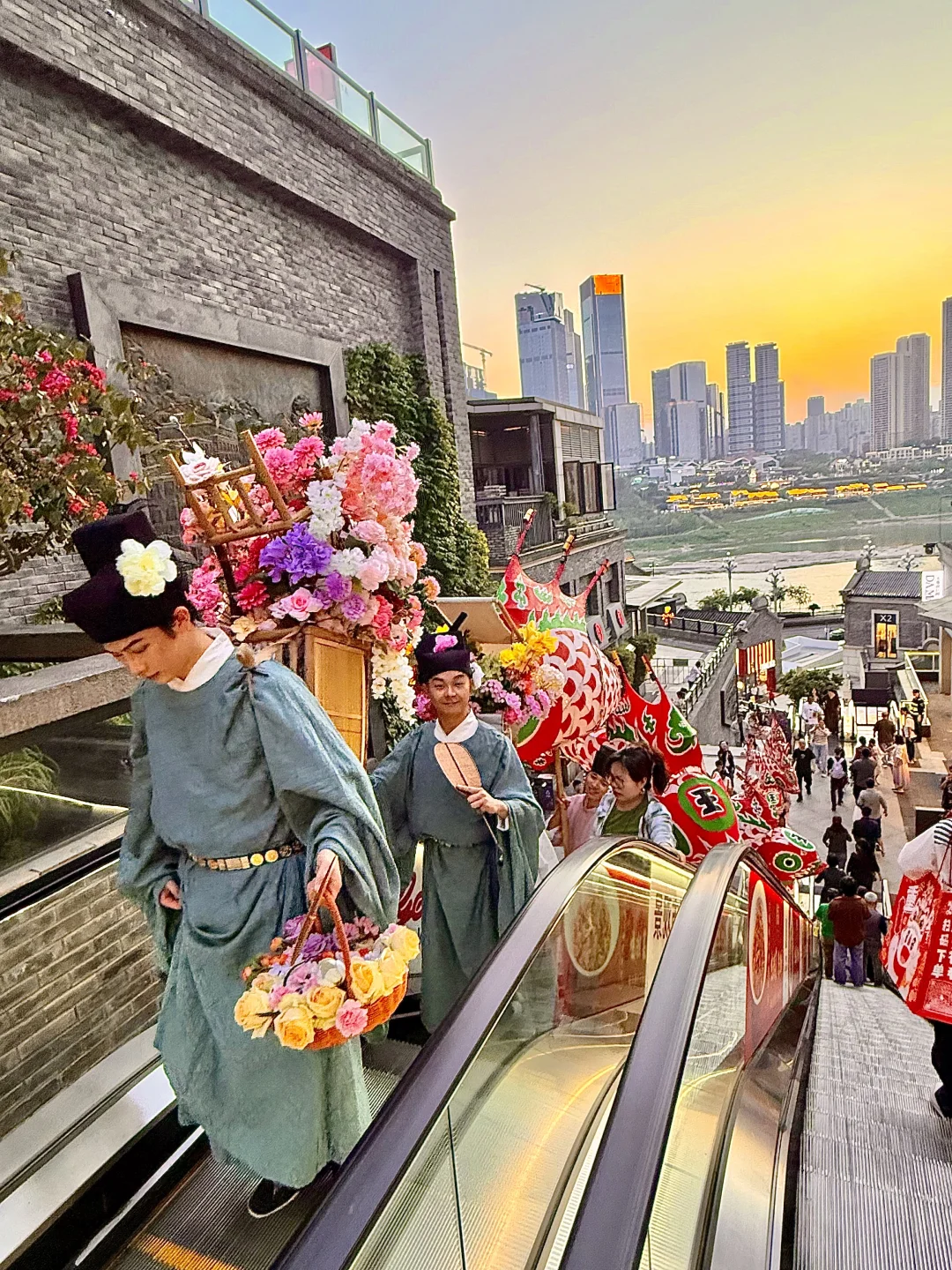 重庆这里！！！比洪崖洞好逛10000倍！！！！！