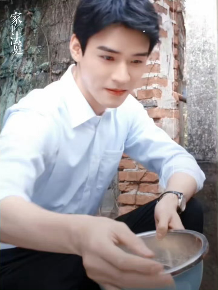 被龚俊治好了八卦羞耻症本来是家长里短的家事法庭，到龚俊这儿直接变成快乐瓜田！乖乖