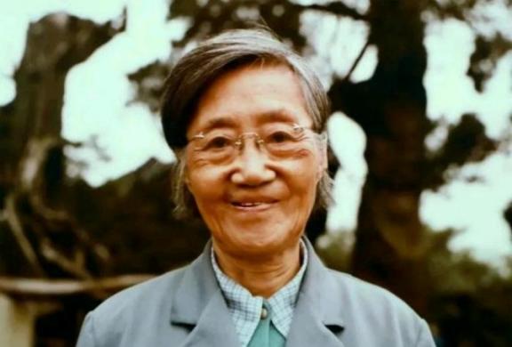 1961年，北大才女王承书抛弃丈夫和孩子，直到多年后，她顶着满头银发回到家乡，子