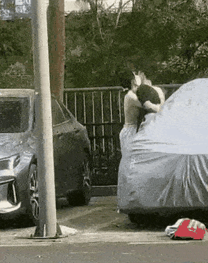 强捏的瓜不甜
妹子听哥一句劝
天涯何处无芳草
何苦单恋一颗草呢？[偷笑]