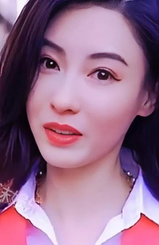 友友们！大家来都来说说张柏芝为什么一直受到粉丝和网友们的好评和喜欢呐？因为张柏芝
