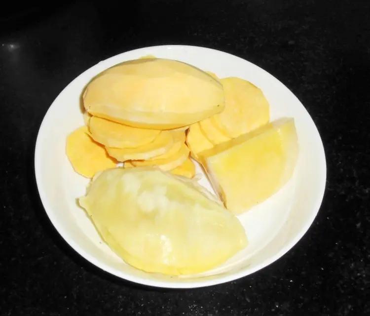 突然发现了几种可以平替的食物，口感不差，香甜可口还省钱。
第一，榴莲地瓜代替榴莲