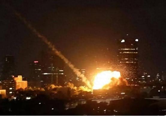 1110架被击落！这场防空战，打得真不便宜
 
9月19日那个深夜，一千六百多架
