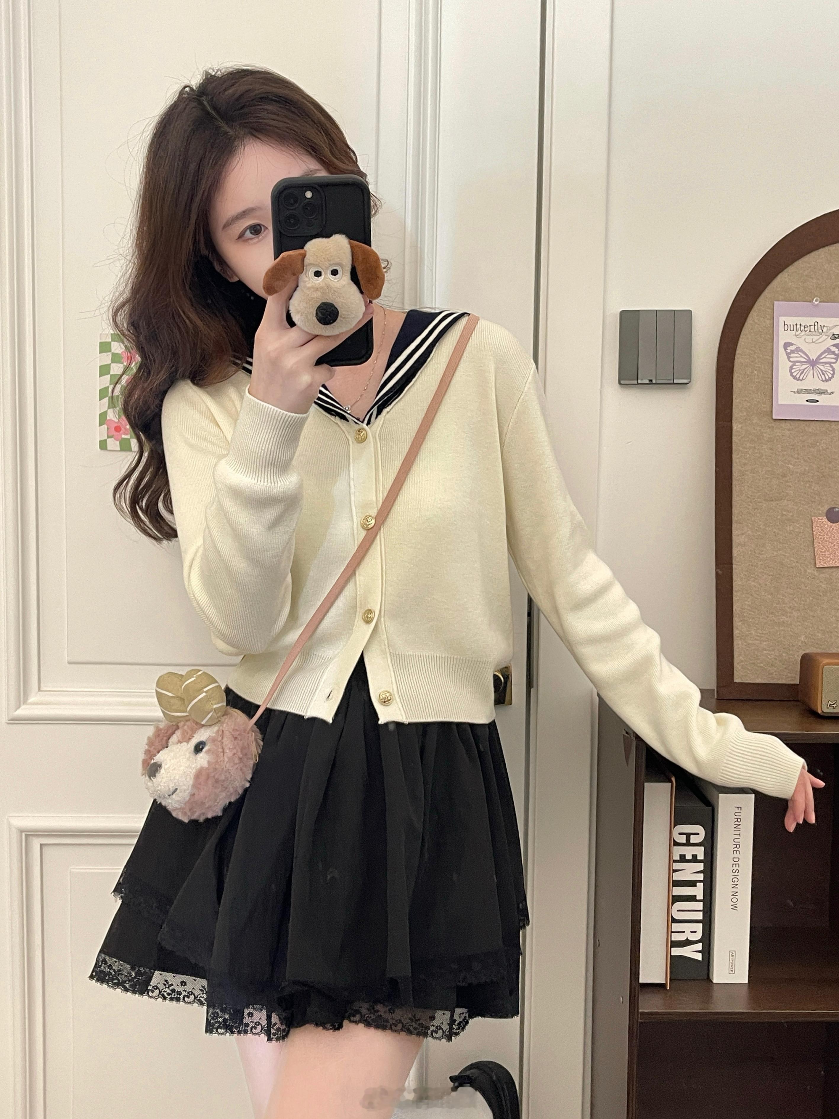 插播一条海军领～我们周六约哦这个针织衫真的实物会比照片好看我是拿到实物才get到