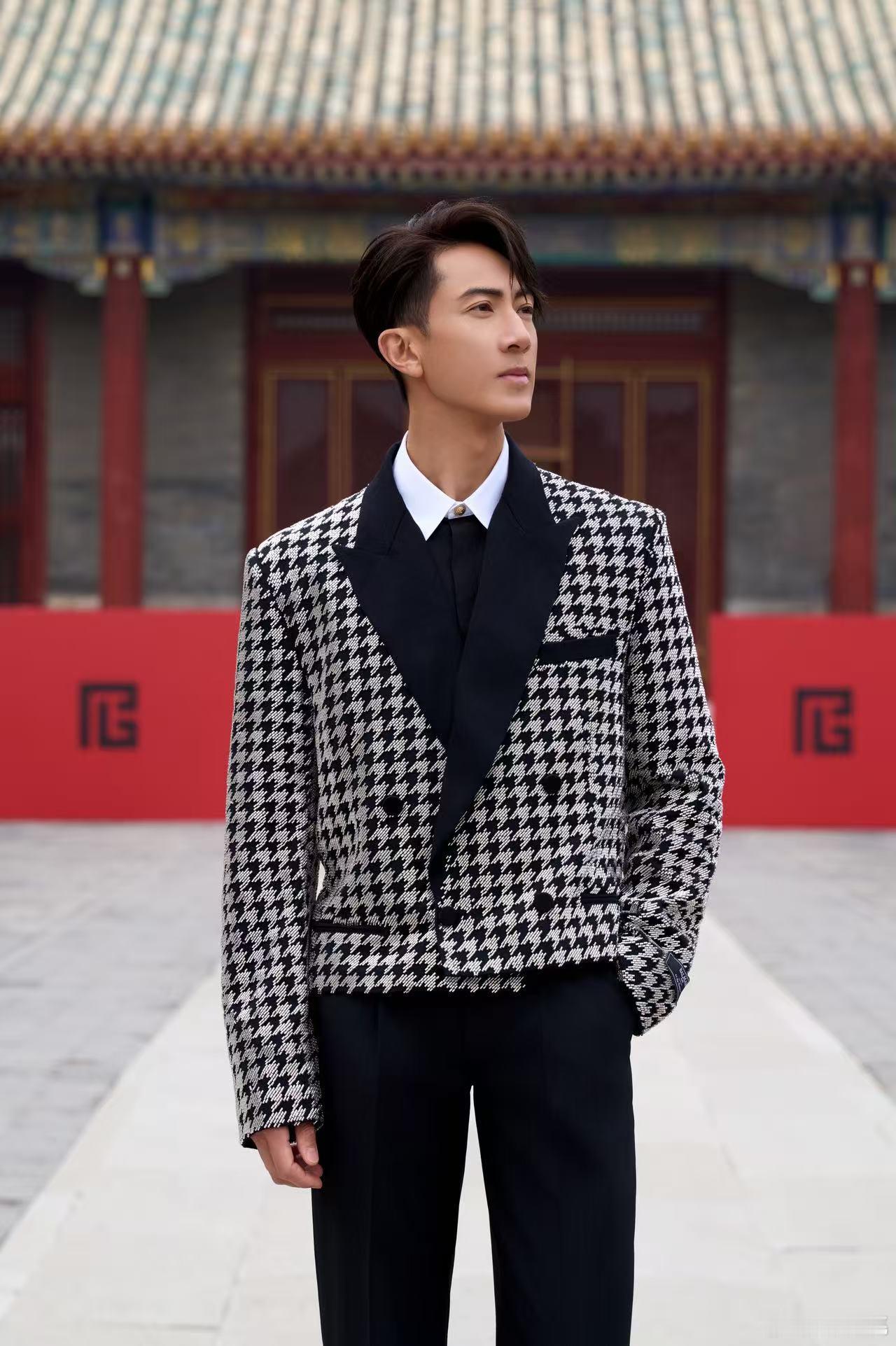 吴尊这么难替代吗 吴尊的帅真的有自己的特色！二十年过去还是那个让人一眼记住的样子