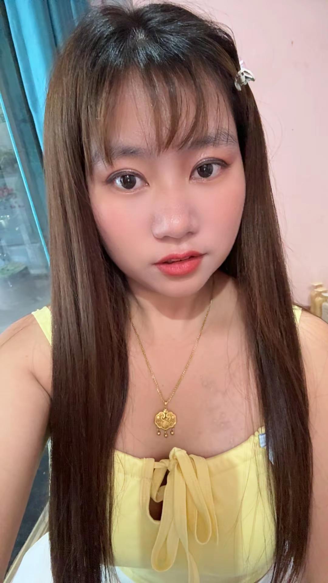 此生只想去纹一朵彼岸花，彼岸花开.有叶无花，有花无叶，此生永不相见！