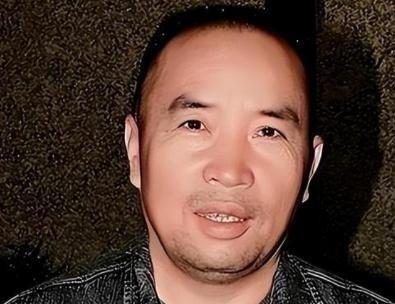 1999年，专案组抓捕赖昌星，没想到有人做内鬼通知赖昌星逃到 加拿大 ，经排查内