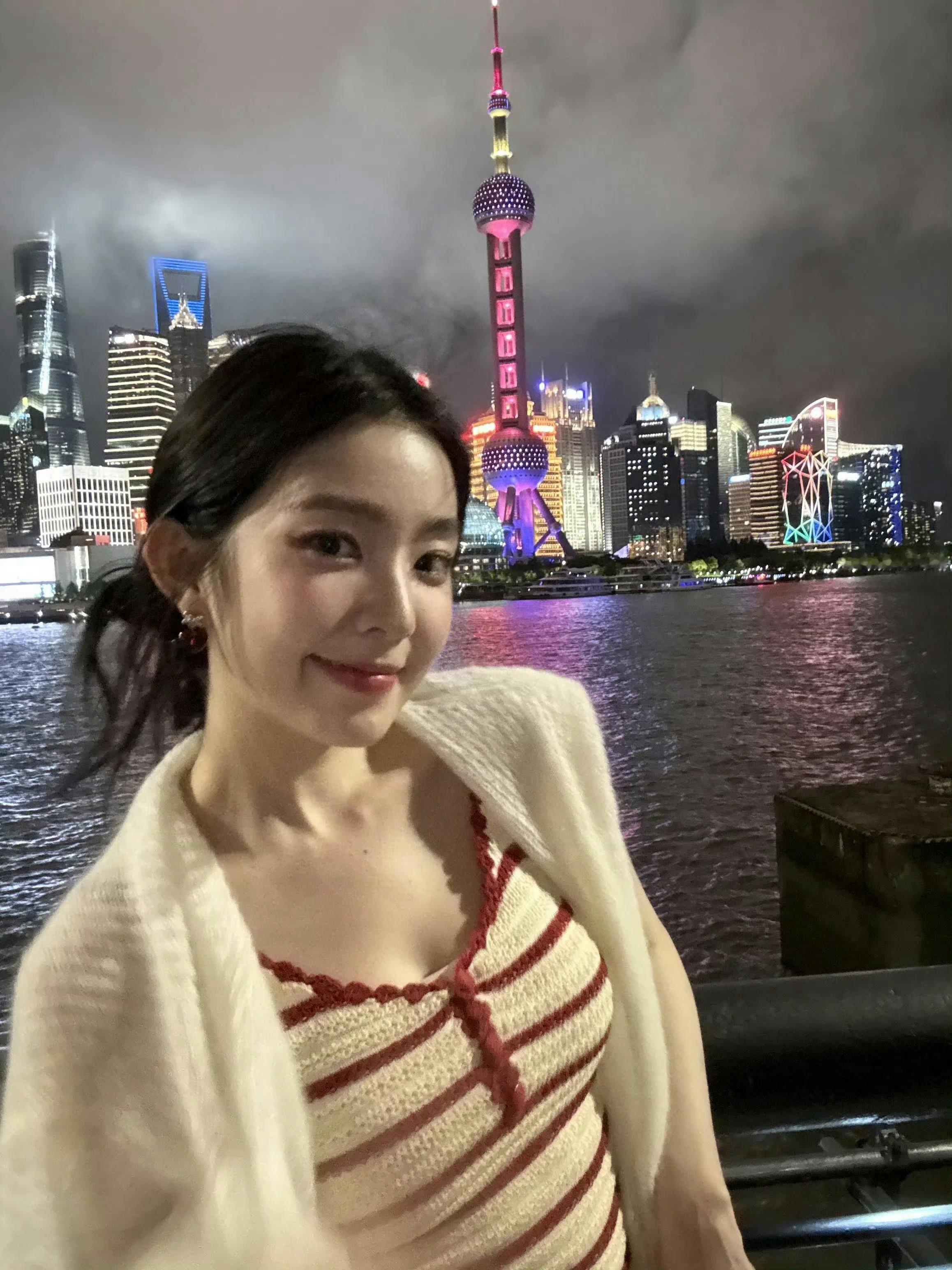每次来上海都特意拍了东西，真宠啊姐姐