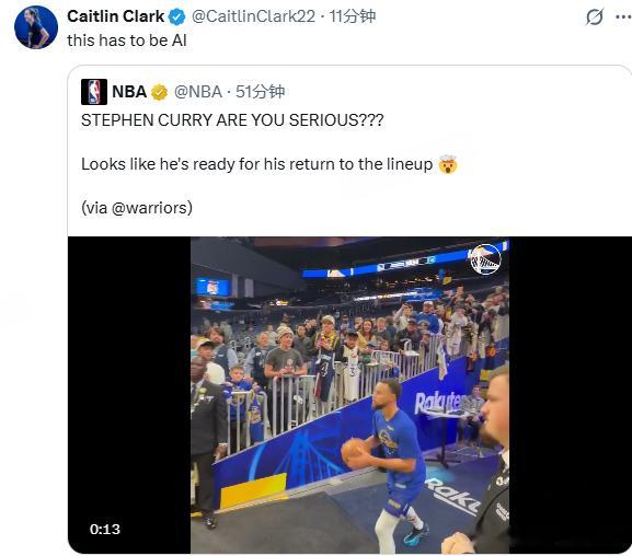 库里这球比AI还离谱 凯特琳-克拉克转发库里赛前热身逆天球员通道三分：这一定是A