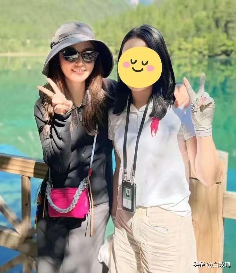 林心如，引发热议
9月2日，林心如引起关注，不是因为老公和女儿，而是她去四川九寨