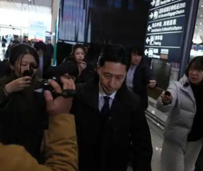 美国人最了解日本！日本派出外交人员访华，这让美国网友想起了二战时，日本偷袭珍珠港