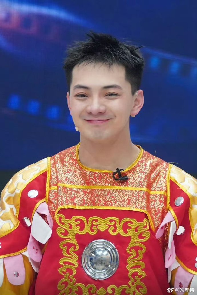 刘涛鼓励雪饼猴刘涛梦中情师的含金量还在上升雪饼猴能有刘涛这样的伯乐，是节目里最暖