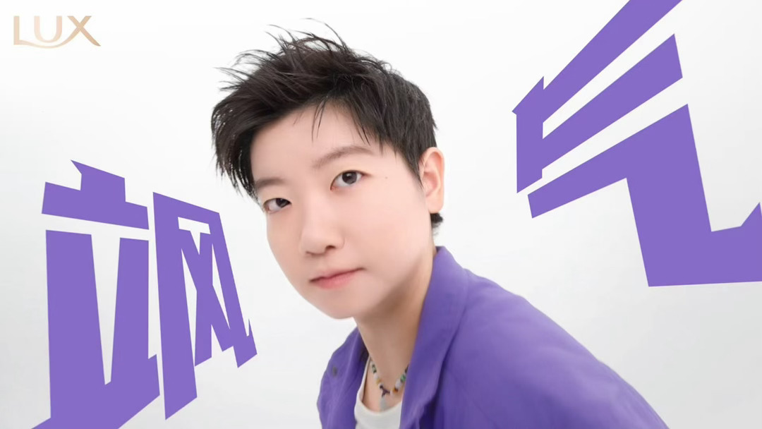 孙颖莎实力真香赛场上的孙颖莎，一拍一拍打出底气，一分一分拼出胜利。飒爽英姿，朝气