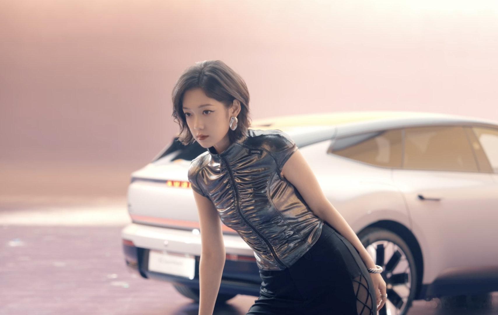 张晚意林允希林娜依高硬控情人节 情人节限定浪漫上线！陪你度过温馨佳节，三倍心动惊