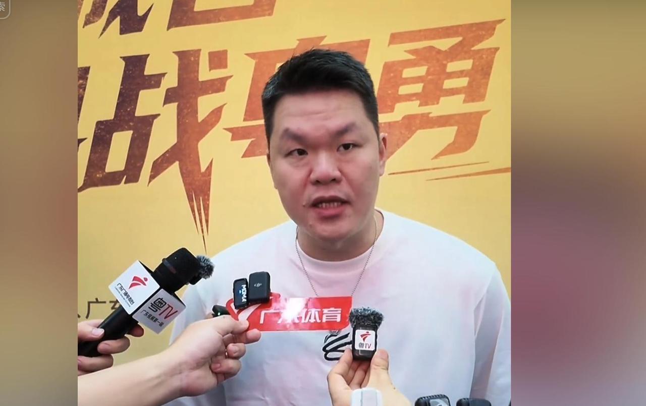 CBA传来最新三个消息，第一个消息让人很意外！

CBA休赛期已经慢慢变成了三门