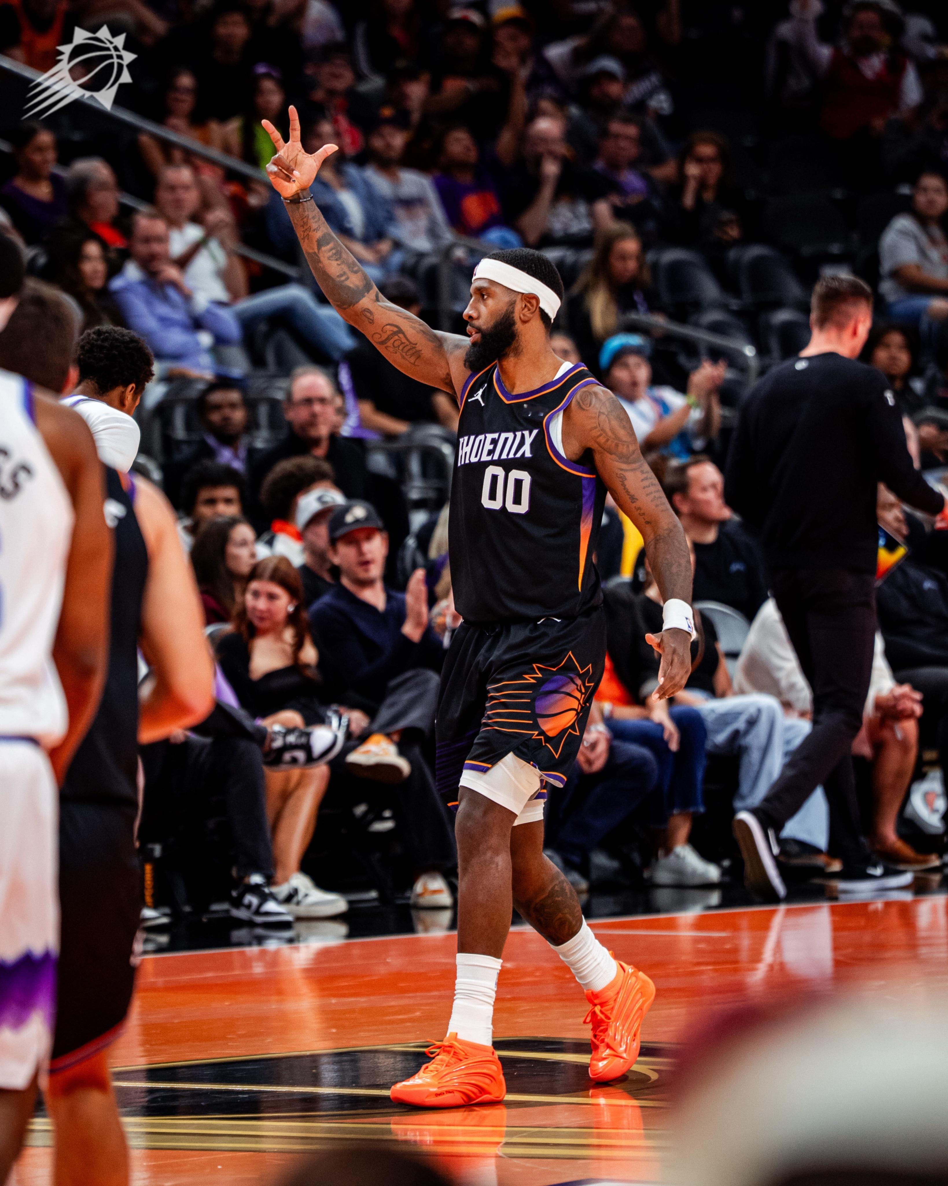 手感滚烫🔥奥尼尔赛季前6场命中22记三分，追平杰森·理查德森（2009-10赛