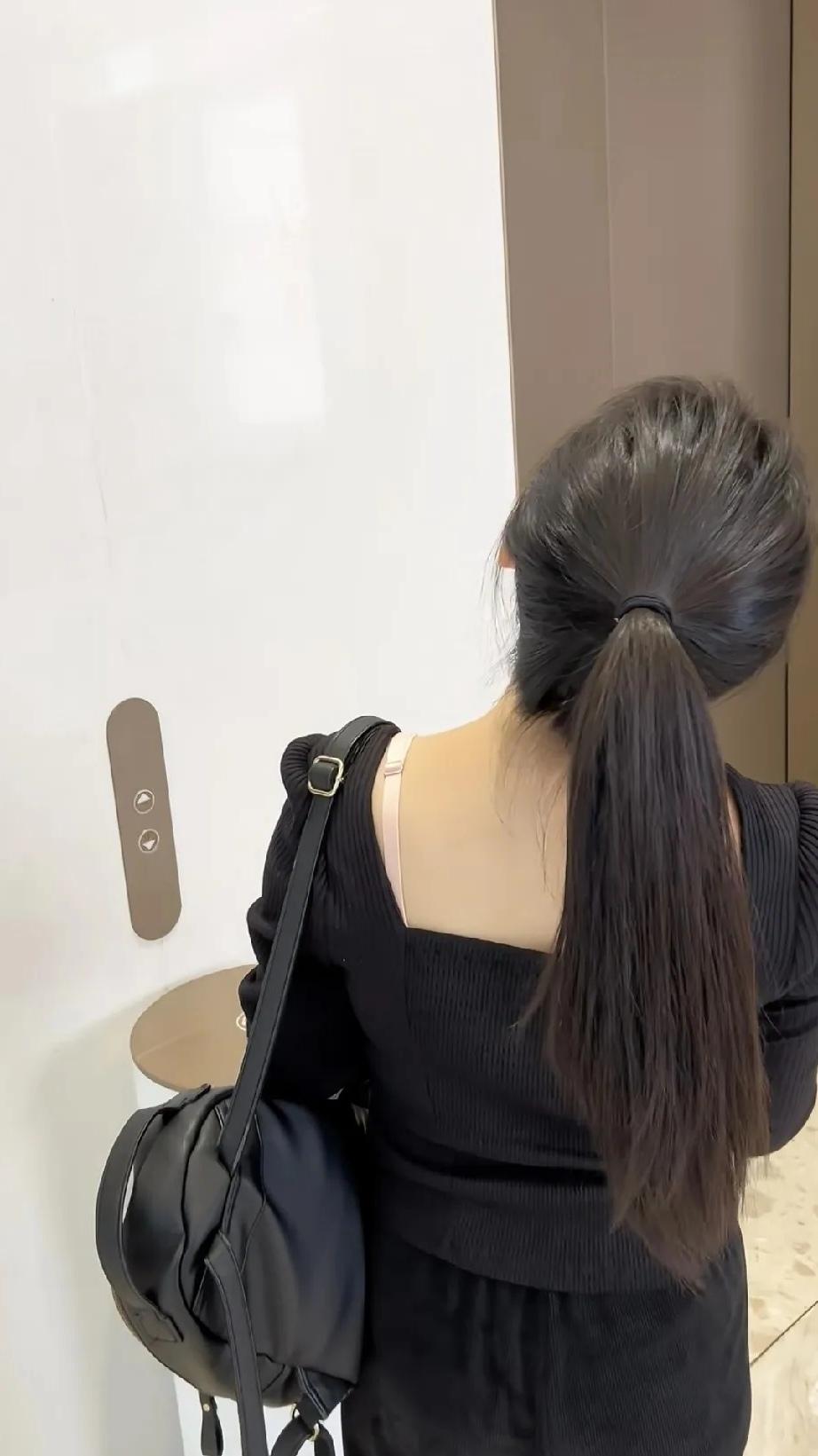 现在还有这么脸皮薄的男人真是难得，我985毕业的施工员小张，在工地已经实习三个月