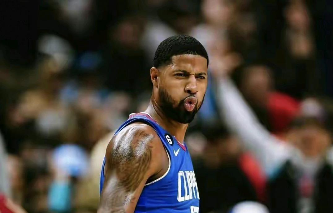 乔治就这表现，还要顶薪大合同，居然被底薪的小琼斯防住了。
第一，谁能想到一度找不