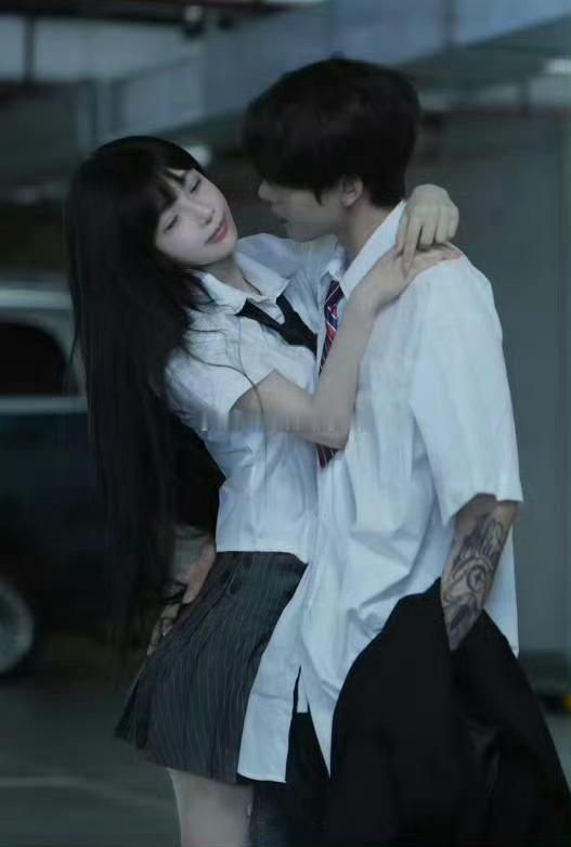 K总要结婚了 [心]祝福贴[心]谁知道 K总 多大，感觉还挺小的吧？我老婆还挺好
