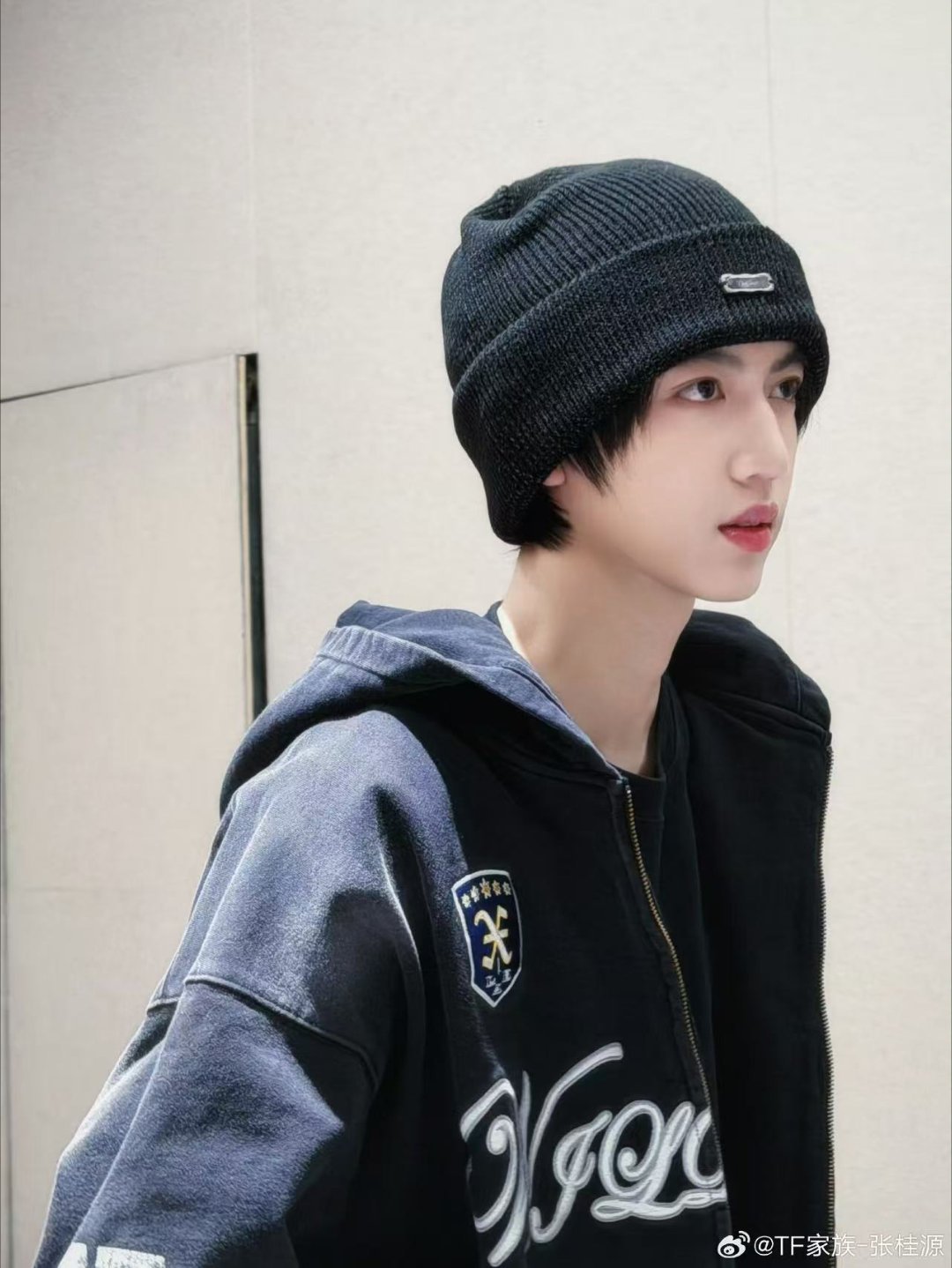 张桂源冷帽look冷帽男神太帅了 怎么能错过呢 还有谁没有看过张桂源这个造型