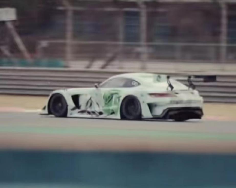 我是个很自洽的人，从来不会内耗，虽说刚刚看到续约会有一点点错愕[震惊]，瞬间就明