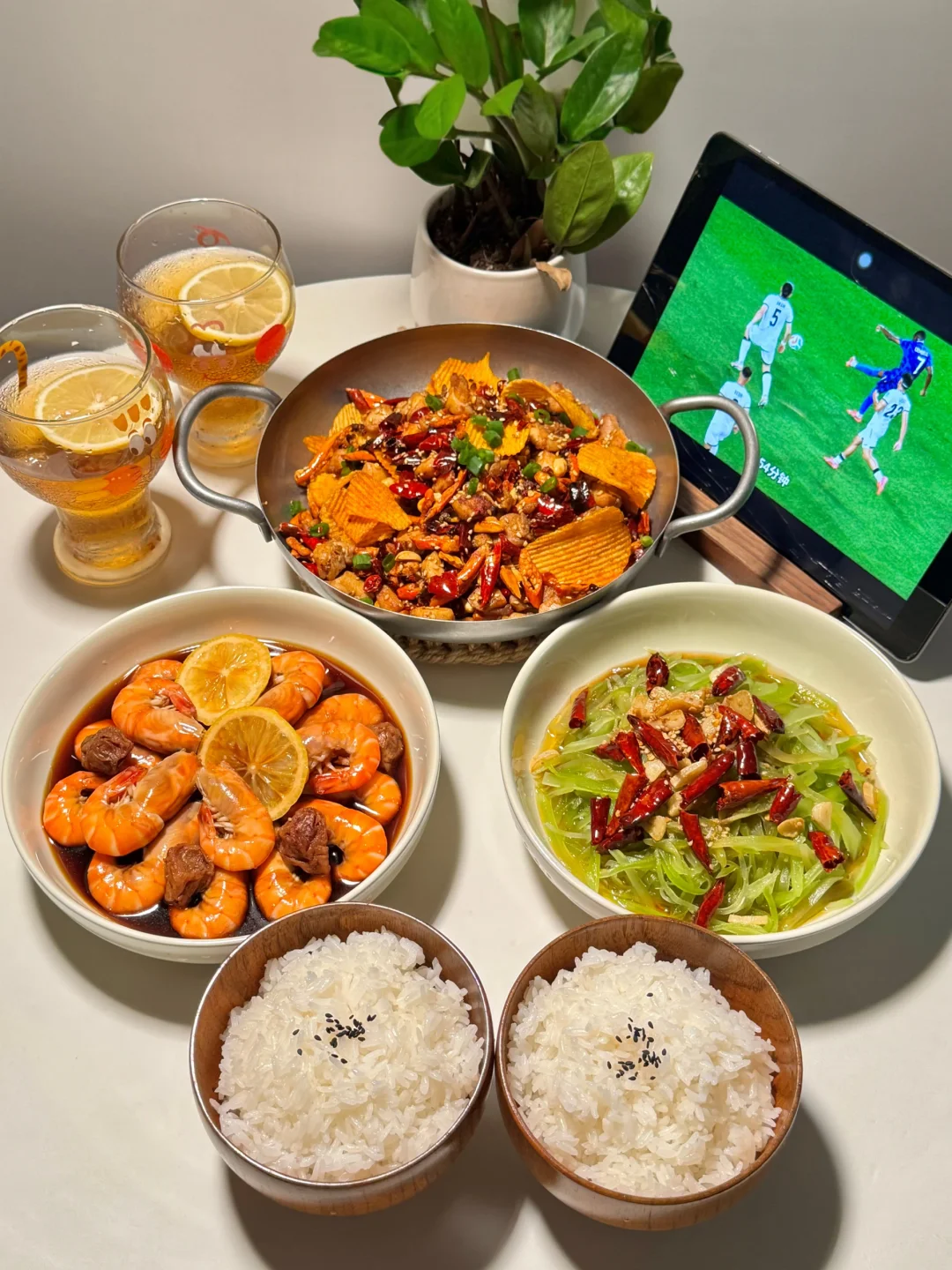 二人食晚餐❣️今天吃薯片辣子鸡 熟醉罗氏虾