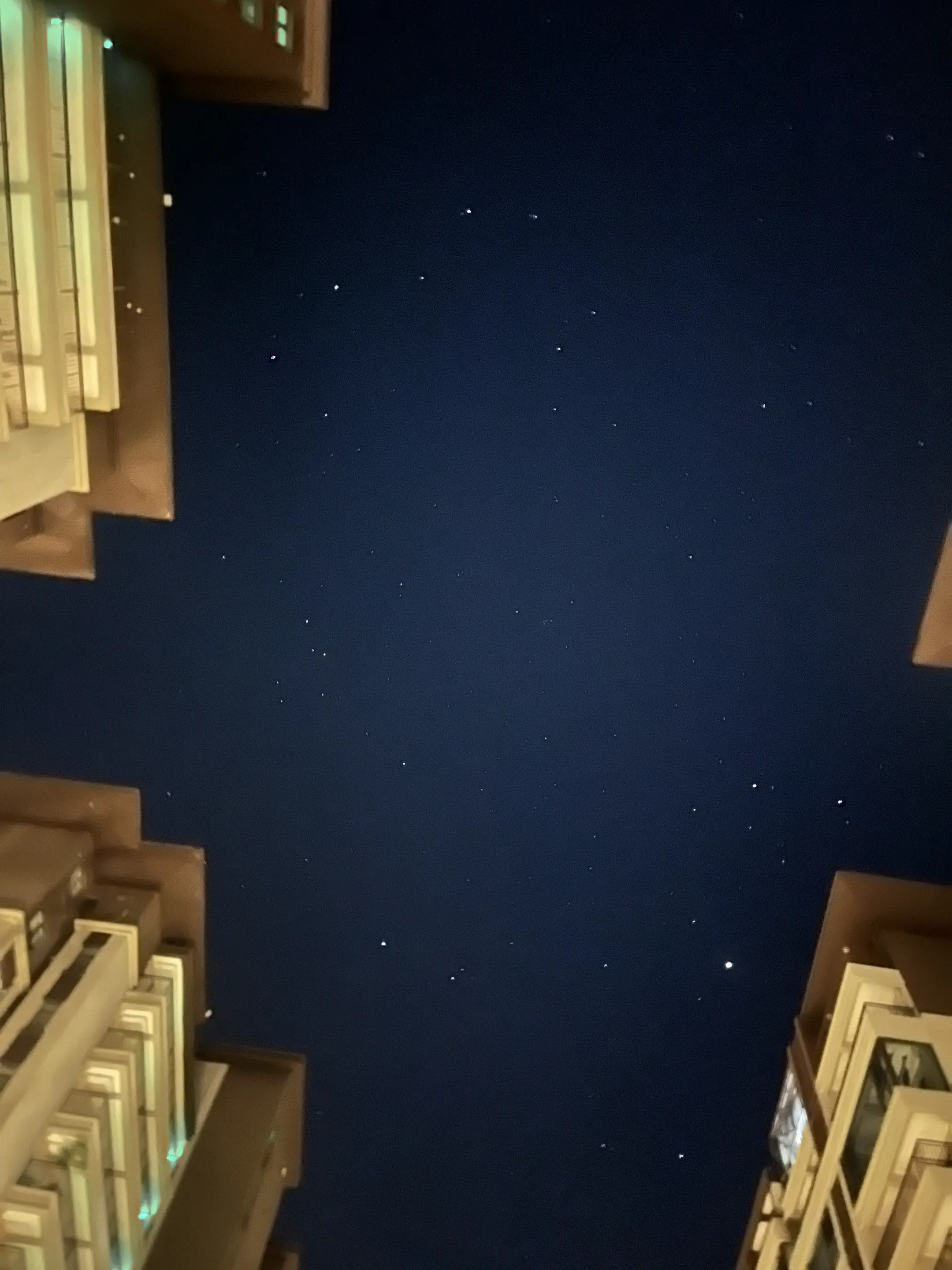 不知不觉来腾冲半年了，真的很感谢这座城市。这么多年来，腾冲是唯一呆得最...