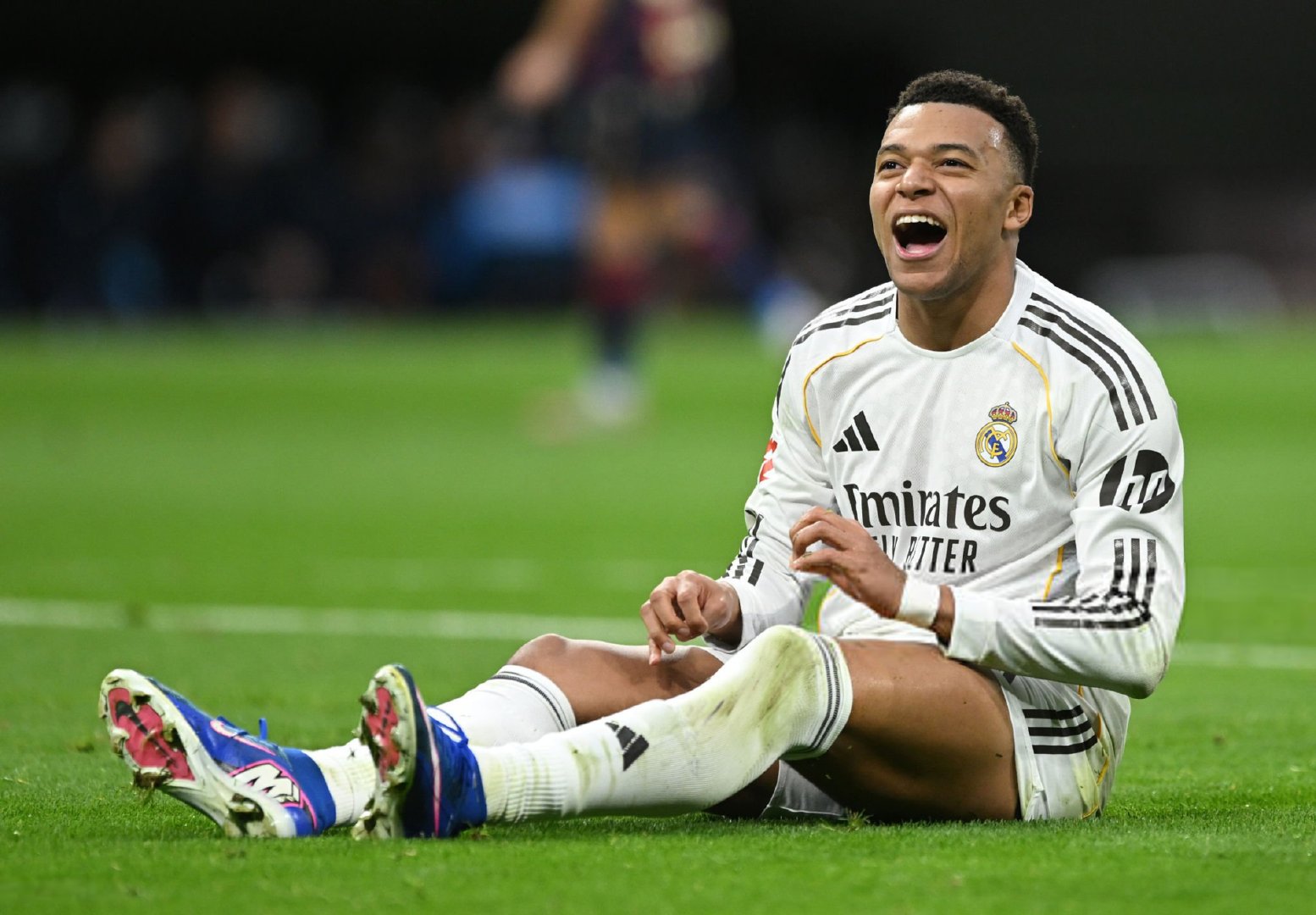 【半场】皇家马德里0-0莱万特球员们在巨大的嘘声下完成了上半场😞希望下半场一切