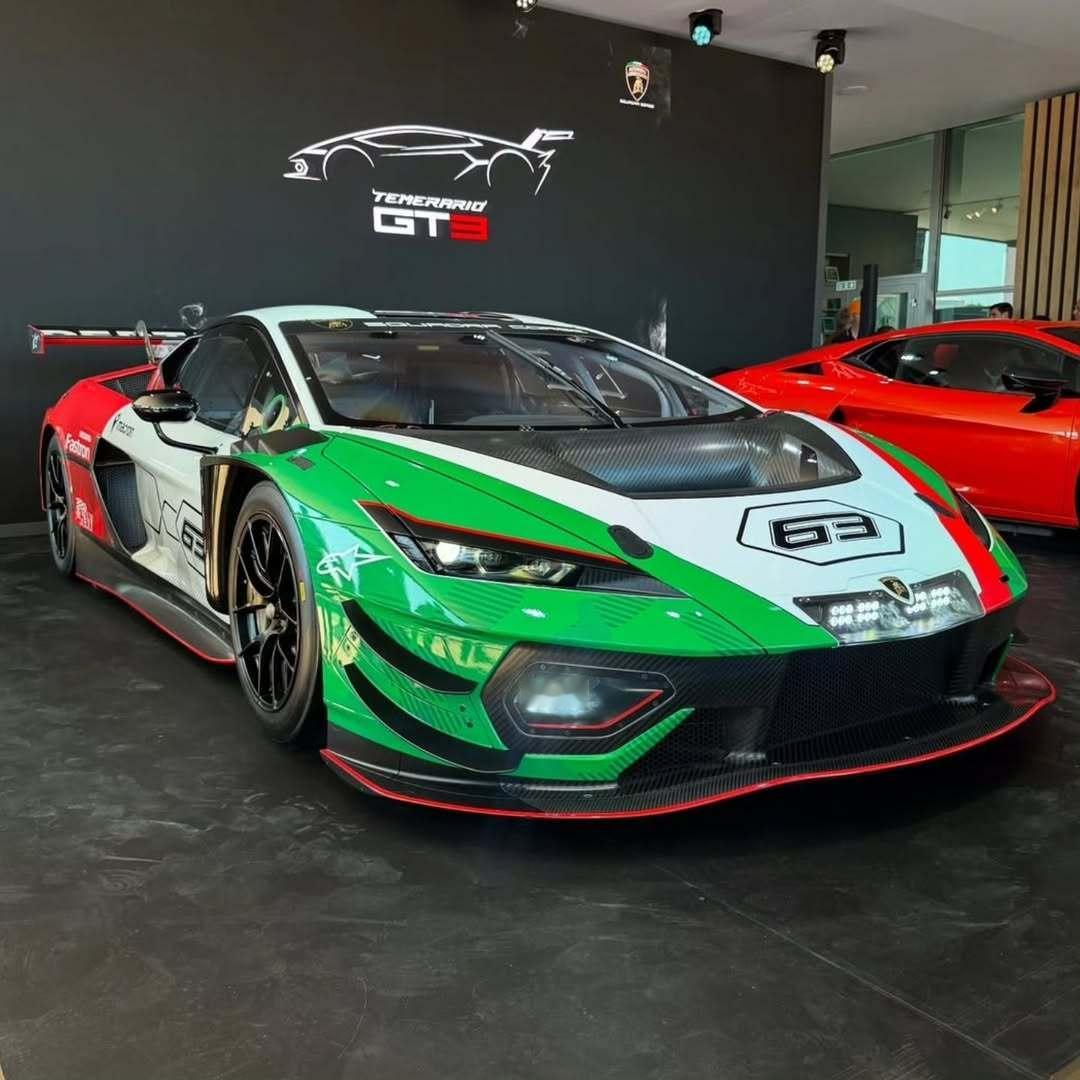 兰博基尼Temerario GT3实车，画了眼线，眼睛大多了[笑cry]古德伍德