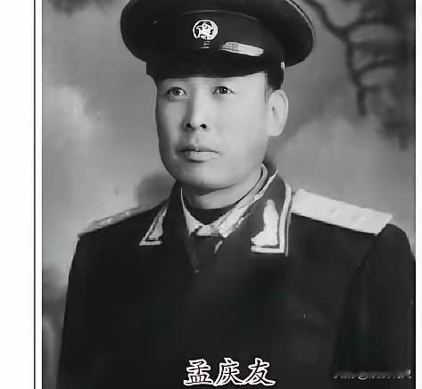 1943年，八路军排长伪装汉奸，在日军宴会上大吃大喝，旁边一个日军头目问：“你是
