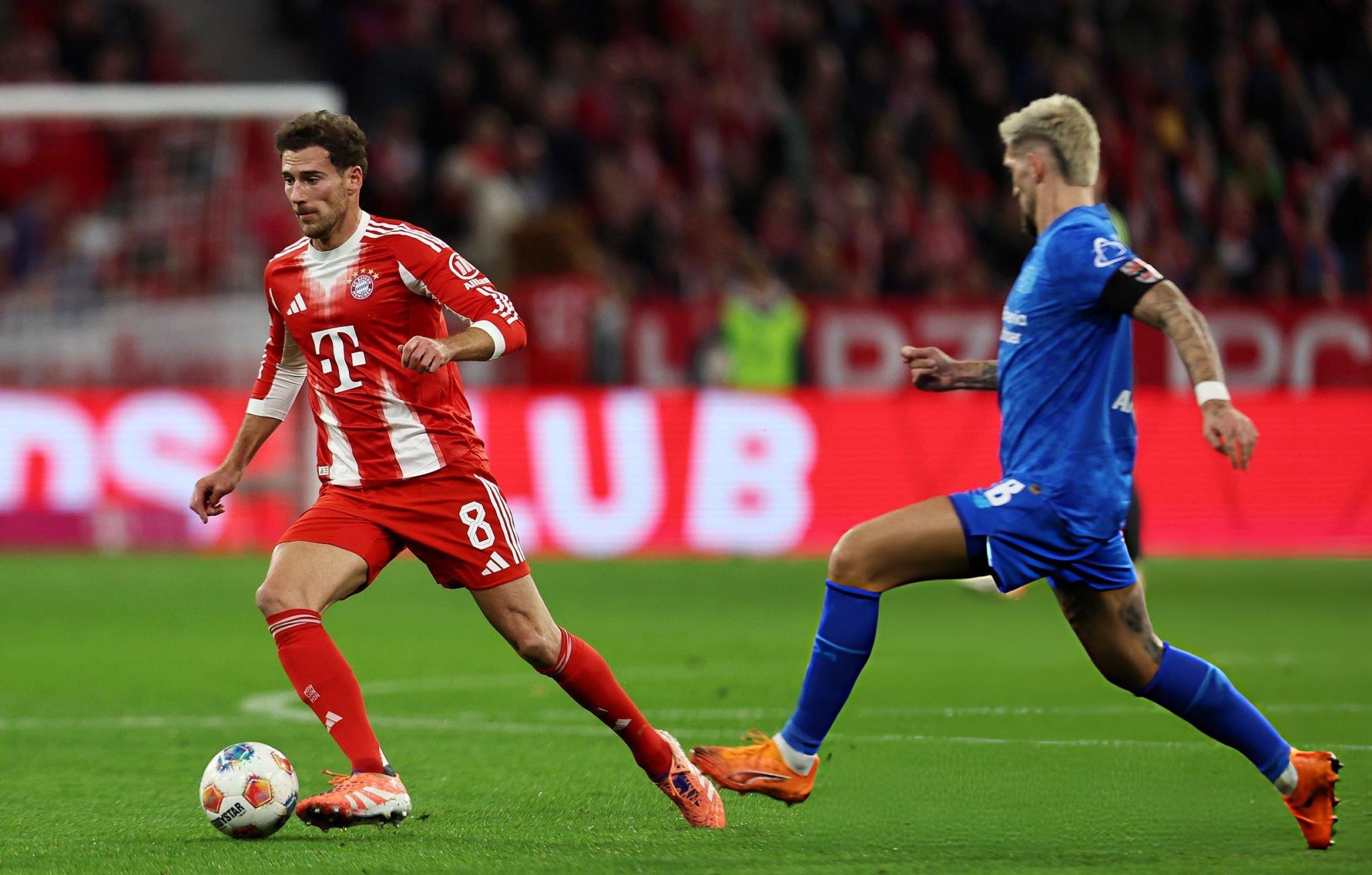 勒沃库森有意在今夏免签格雷茨卡，并已向球员经纪人询问了转会的可能性。格雷茨卡并未