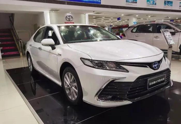 订车了，凯美瑞领先双擎两年厂家金融免息，给想提凯美瑞的朋友一个参考，两年贷八万厂