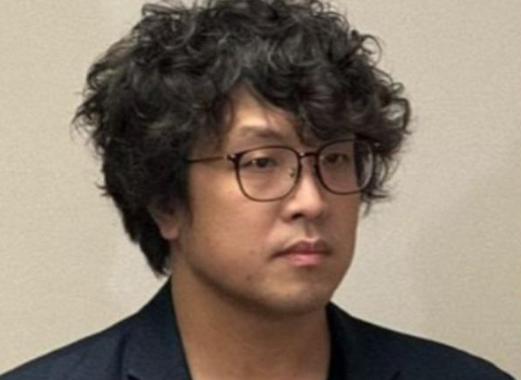 今天有媒体询问沈伯洋，前天与民进党“立委”高嘉瑜同台，高嘉瑜还称想跟沈伯洋合挂广