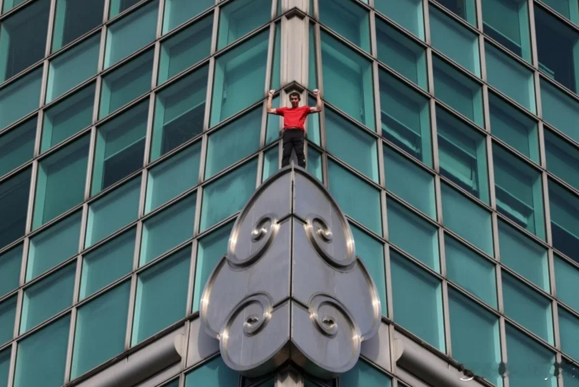 “法国蜘蛛人”提前预言霍诺德不会坠落：台北101攀登难度最高7级海外新鲜事台北1