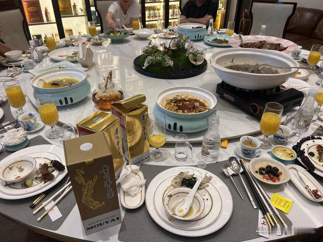 我的外卖到了，你的外卖在哪里？
到时候千万别求饶，我不会吃这一套的！
