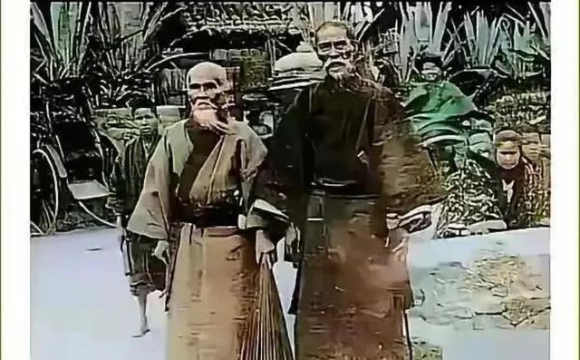 1879 年，日本吞并琉球，琉球大使林世功在李鸿章府邸门口不吃不喝跪了两天两夜，