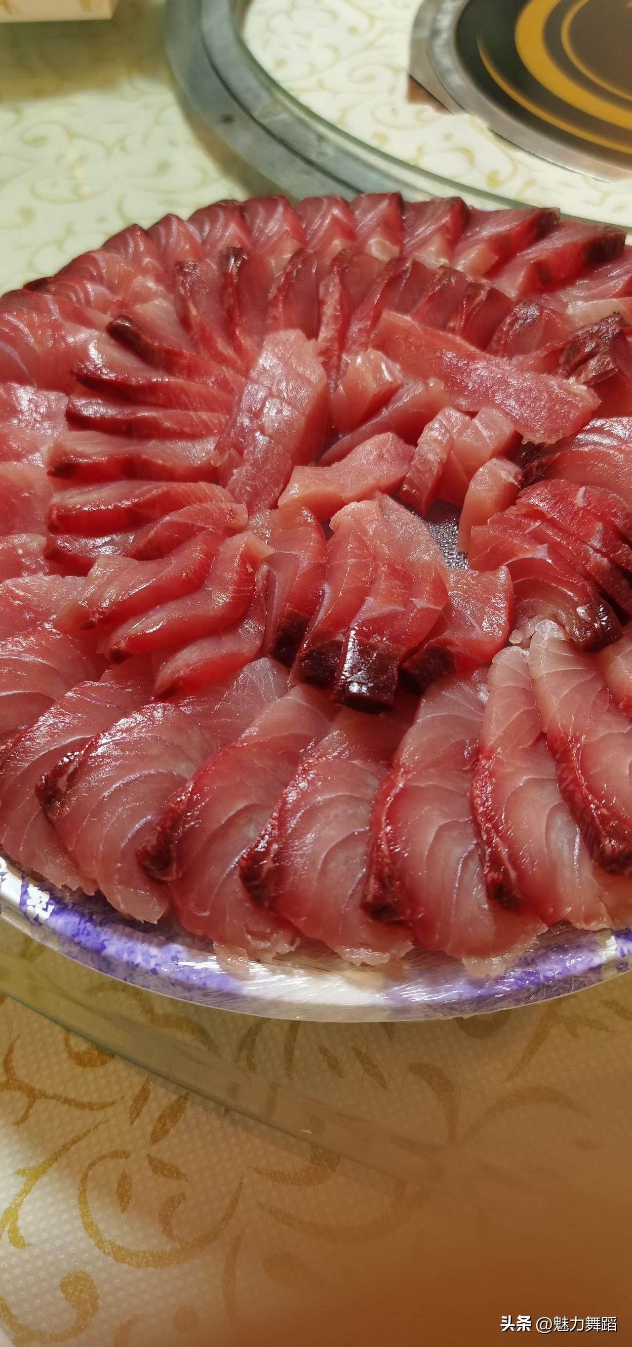 深夜鱼生来袭，鱼生自由！吃了再说！