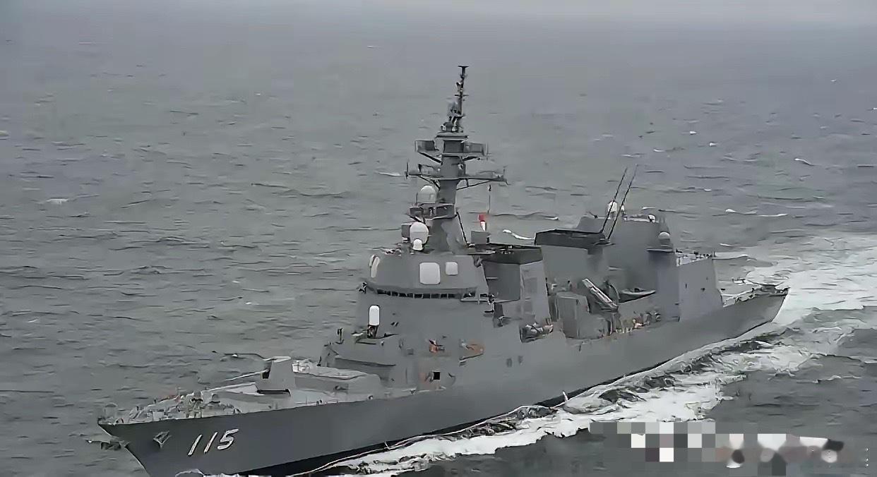 刚扫了眼热搜，一阵恶寒直接窜上天灵盖。日本军舰，掐着4月17号的表，从咱们海峡大