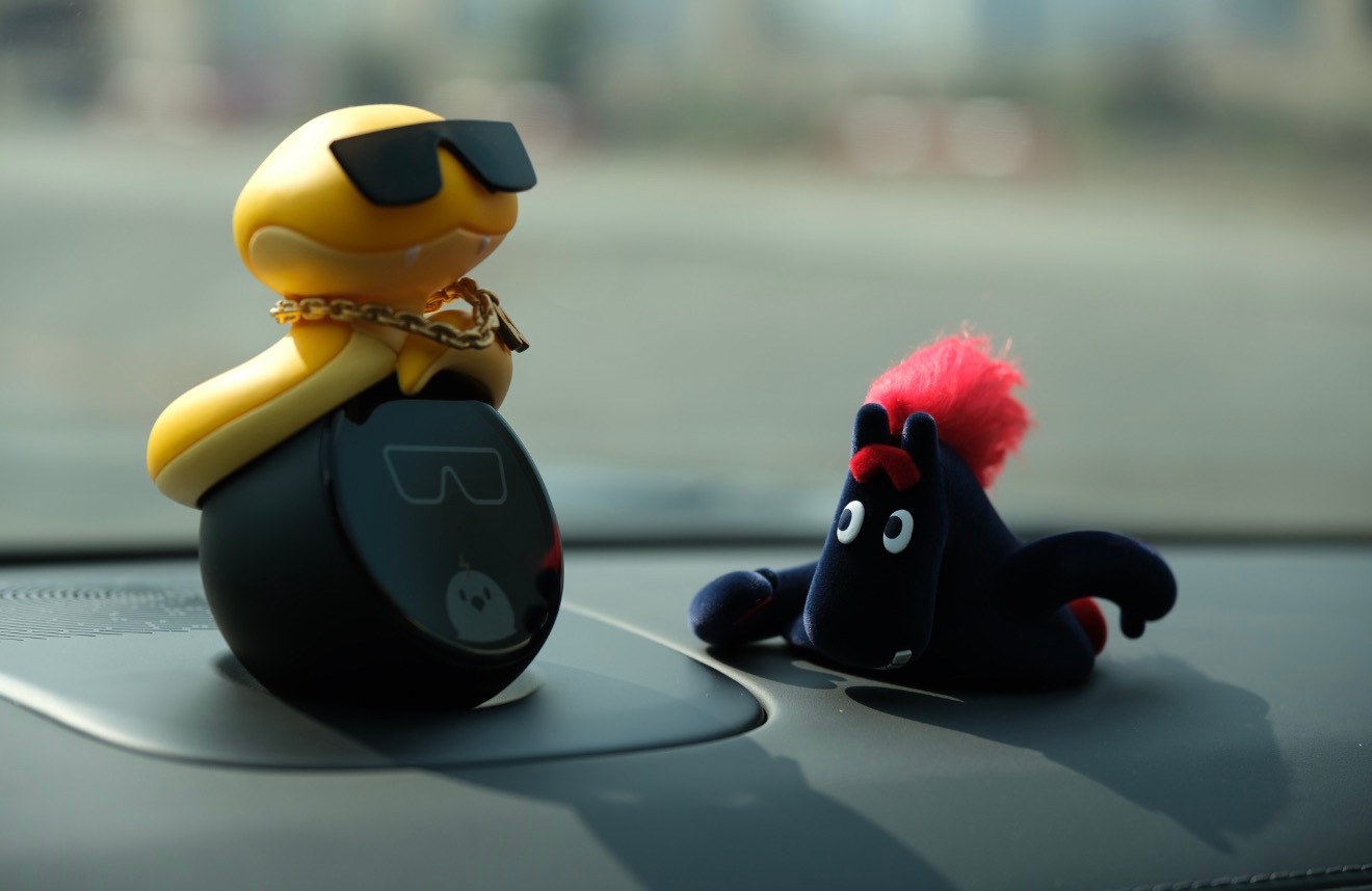 马年必须给我的蔚来ES8里的小可爱换一个新帽子，这个叫「赤逗」，真的是蠢萌蠢萌的